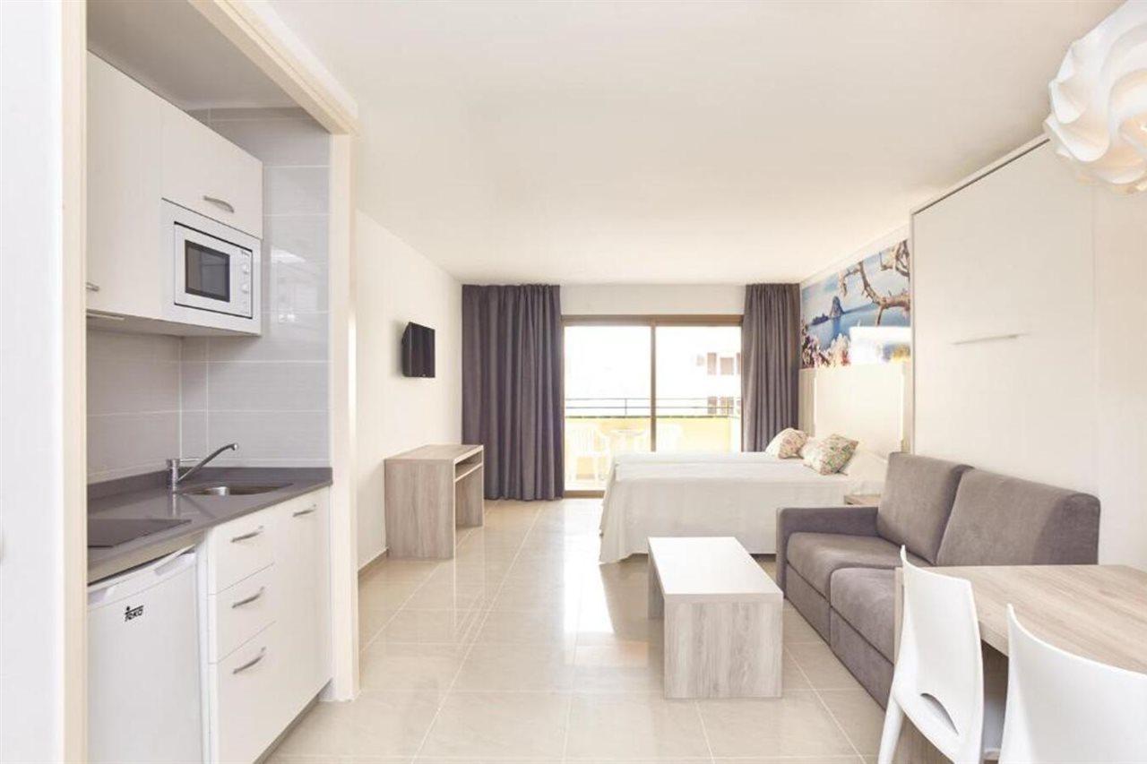 Apartamentos Mar I Vent (Adults Only) Sant Antoni de Portmany Exterior foto